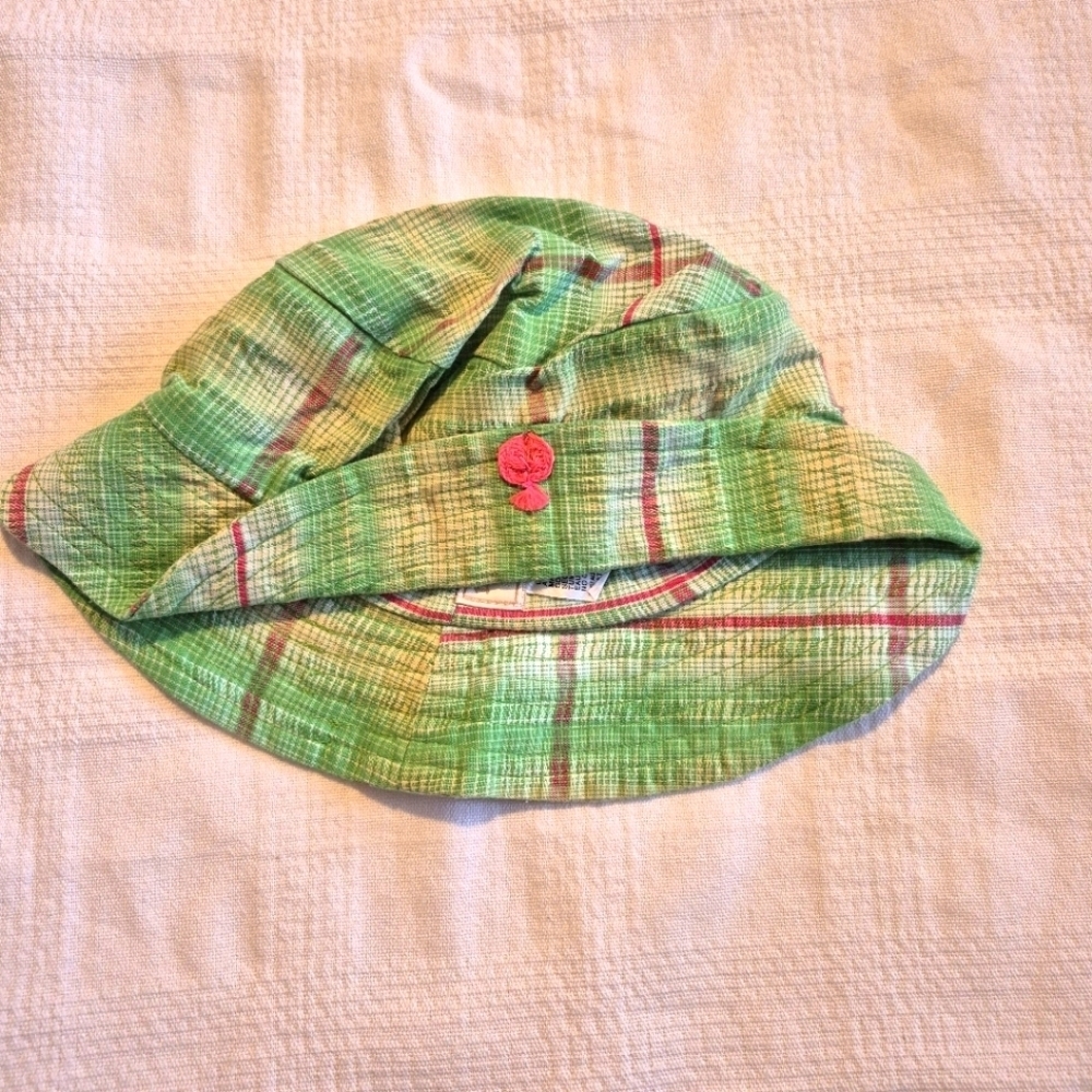 Deux par deux girls size 6 green plaid hat EUC